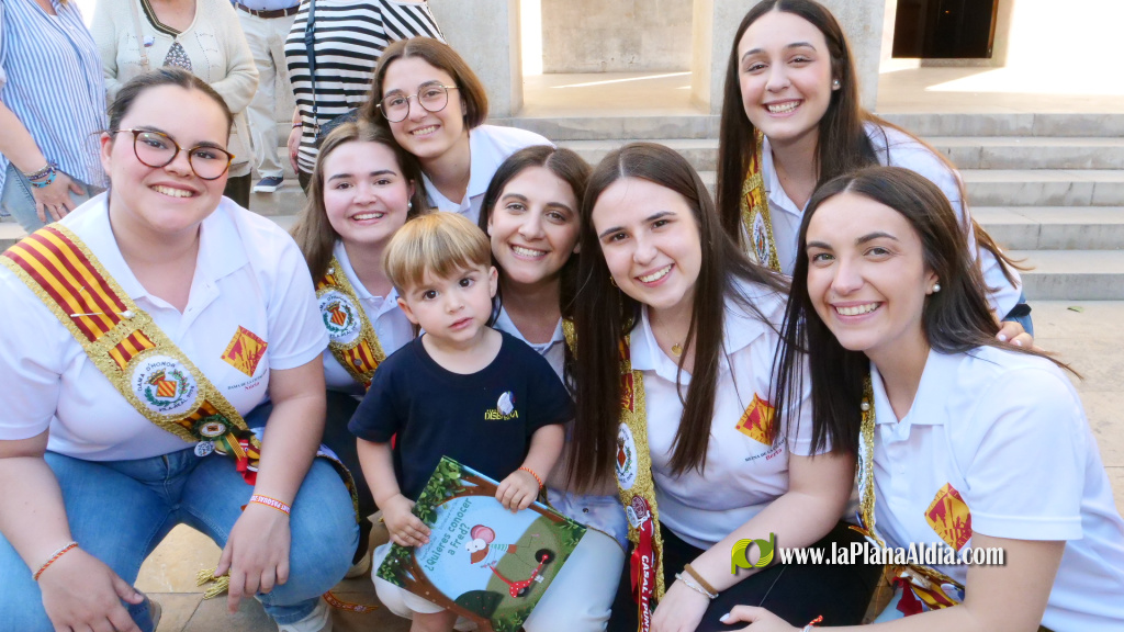 Vila-real reuneix a Pasquals i Pasquales amb Villarreal i celebra un dinar de pensionistes i una visita a una exposici�