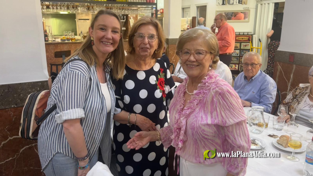 Vila-real reuneix a Pasquals i Pasquales amb Villarreal i celebra un dinar de pensionistes i una visita a una exposici�