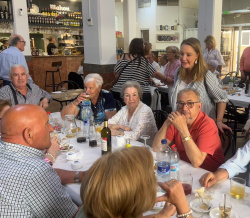 Vila-real reuneix a Pasquals i Pasquales amb Villarreal i celebra un dinar de pensionistes i una visita a una exposici�