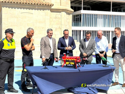 portcastello-y-el-ayuntamiento-presentan-el-primer-dron-operativo-para-emergencias-de-bomberos-en-el-entorno-portuario