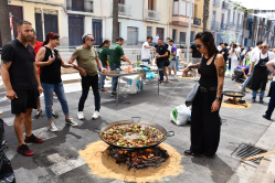M�s de 1.800 personas participan en el 90.� Concurso de paellas y el 47.� Dinar de paellas en Vila-real