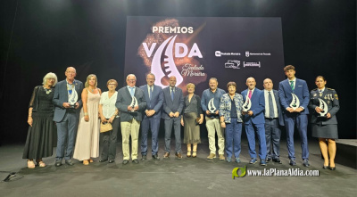 Marián Cano destaca en la entrega de los Premios Vida de Teulada Moraira el papel de las personas, asociaciones y empresas en la construcción del bienestar colectivo