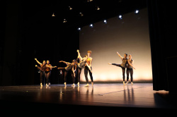Burriana llena el Teatre Pay� para la gala de danza 'Danza: Aqu� y Ahora' con m�s de 90 bailarines
