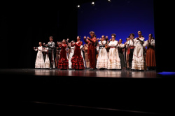Burriana llena el Teatre Pay� para la gala de danza 'Danza: Aqu� y Ahora' con m�s de 90 bailarines