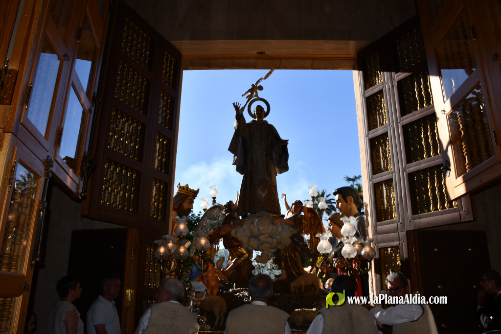 La process� de Sant Pasqual a Vila-real se celebra hui despr�s de suspendre's per pluja; el recorregut, m�s curt per a coordinar actes municipals