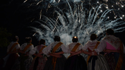 Vila-real tanca les festes en honor de Sant Pasqual amb un concert de David Civera davant d'una pla�a plena