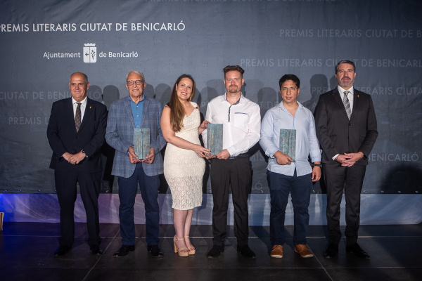 Benicarló entrega los Premis Literaris en una gala marcada por la calidad y la sensibilidad de las obras premiadas