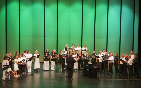 El Orfeón UJI clausura el curso de canto coral con Harmonies i sentiments d’ahir i avui