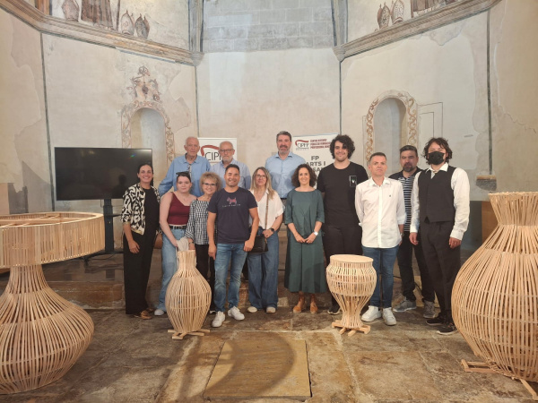 el-mucbe-acoge-la-exposicion-de-los-trabajos-del-ciclo-formativo-de-artista-fallero-y-construccion-de-escenografias-del-cipfp-benicarlo
