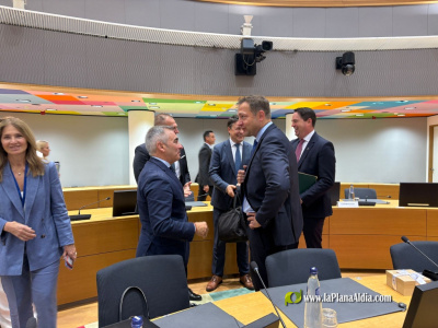 Barrachina defiende en Bruselas la posición común de las comunidades autónomas para exigir reciprocidad a las importaciones agroalimentarias