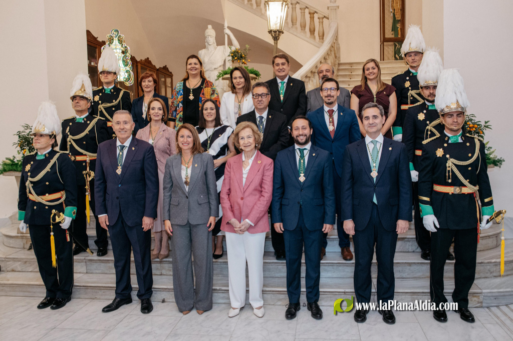 La Reina Do�a Sof�a visita Castell� i signa en el Llibre d'Honor durant el XXIX Congr�s de FESBAL