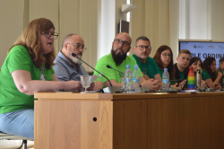 El Ple de Vila-real ha donat veu aquest dimarts als representants de l'Assemblea de Docents de Vila-real, que van acudir a la sessi� per exposar les seues reivindicacions i explicar els motius de la vaga educativa que est� a punt de culminar la tercera se