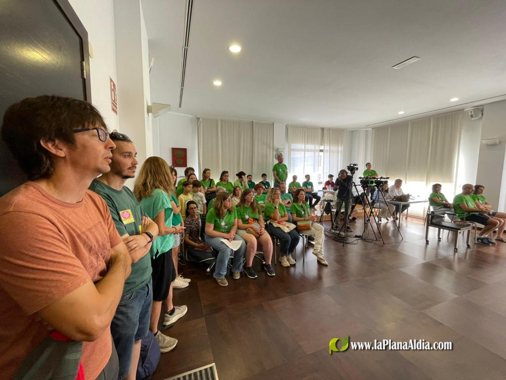 El Ple de Vila-real ha donat veu aquest dimarts als representants de l'Assemblea de Docents de Vila-real, que van acudir a la sessi� per exposar les seues reivindicacions i explicar els motius de la vaga educativa que est� a punt de culminar la tercera se