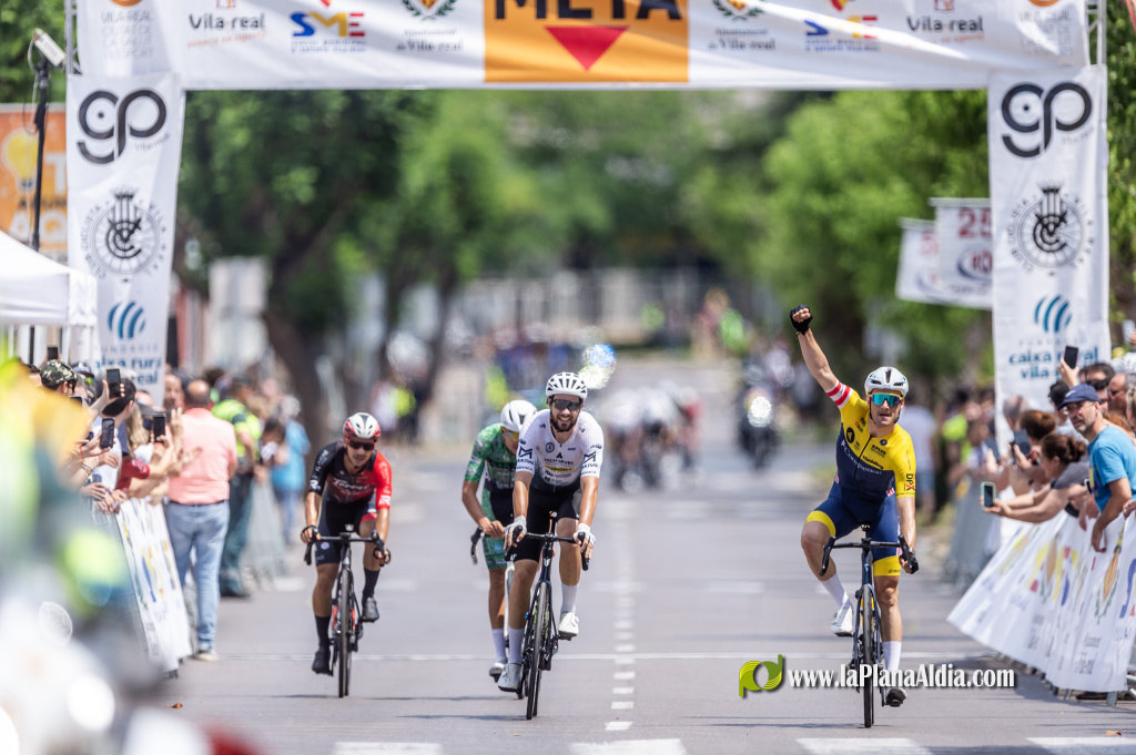 Jiménez se corona líder del Gran Premi Vila-real y Van der Wouden repite victoria de etapa