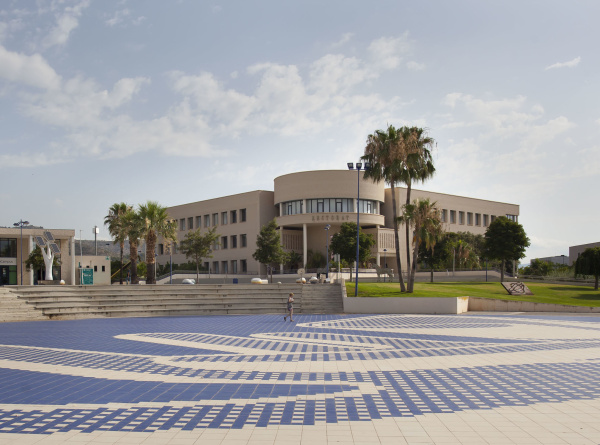La Universitat Jaume I emet un nou comunicat sobre la vaga educativa i la defensa de leducació pública