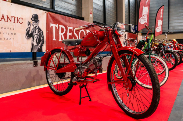 Llega a Castellón Tresor Antic, una feria familiar con más de 200 vehículos clásicos y más de 100 puestos de antigüedades
