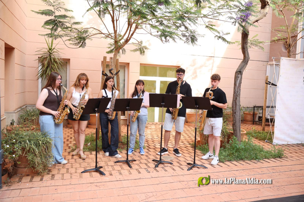 El Centre Municipal de les Arts gradua a 27 alumnes de Jard� Art�stic despr�s de completar aquesta etapa de formaci� multidisciplin�ria