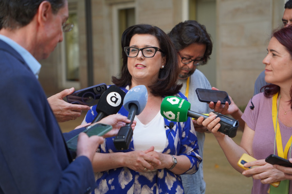 Nieves Martínez acusa a Morant de parodia al hablar de presupuestos cuando la Generalitat no ha presentado ninguno