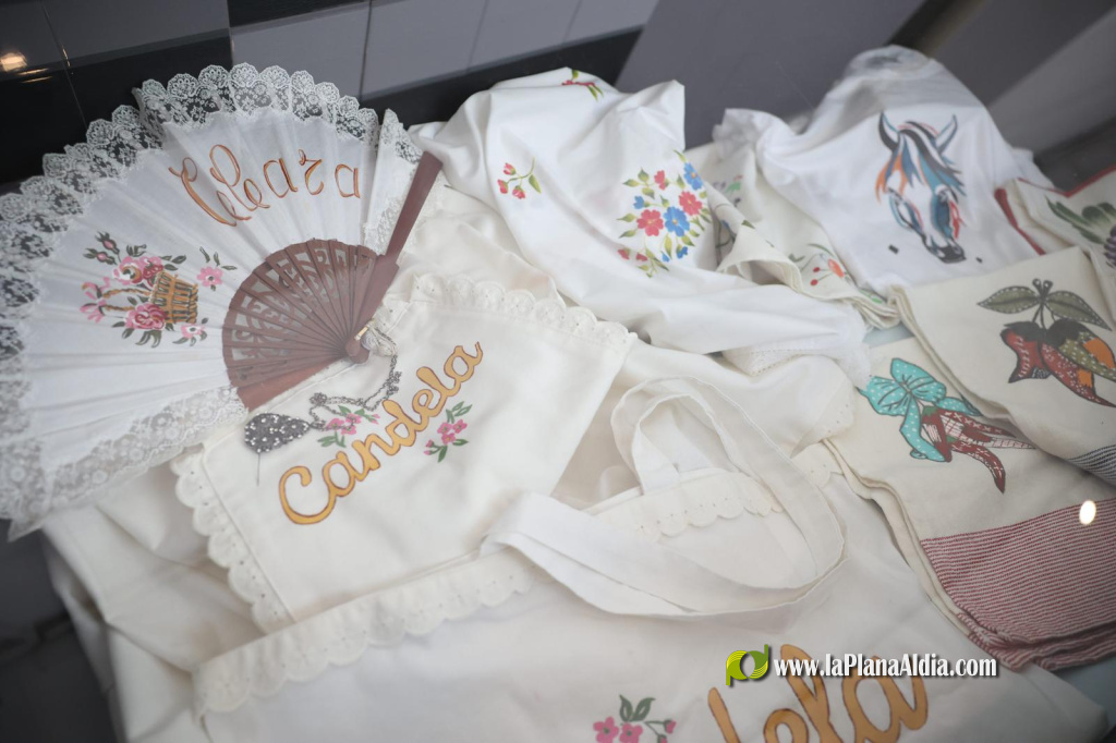 M�s de 100 alumnes exposen gaireb� 200 obres a la mostra annual del Centre Municipal de les Arts de Burriana