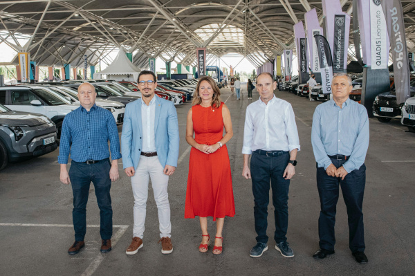 Begoña Carrasco inaugura Motorocasion Castelló i subratlla el sector automotriu com a motor de l'economia