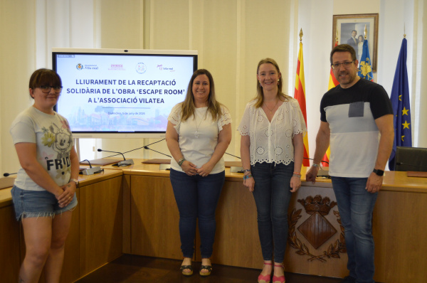 la-recaudacion-solidaria-de-escape-room-entrega-3-736-euros-a-vilatea