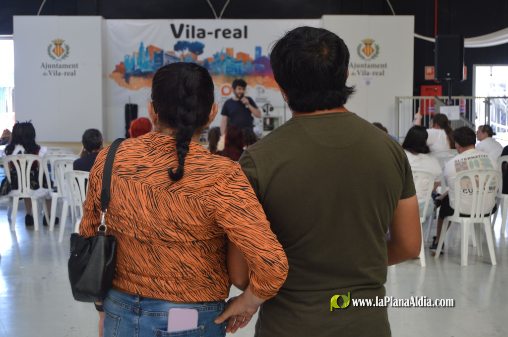 El regidor de Joventut de Vila-real, Javier L�pez, va visitar aquest cap de setmana la 12a edici� de les Jornades de l'Orgull Friki, organitzades per l'Associaci� Otakuonda al Centre de Congressos, Fires i Reunions de Vila-real, amb la col�laboraci� de l'