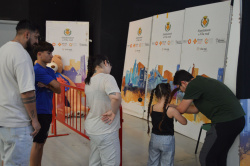 El regidor de Joventut de Vila-real, Javier L�pez, va visitar aquest cap de setmana la 12a edici� de les Jornades de l'Orgull Friki, organitzades per l'Associaci� Otakuonda al Centre de Congressos, Fires i Reunions de Vila-real, amb la col�laboraci� de l'