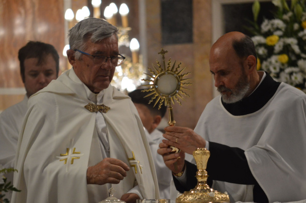 Vila-real celebra el Corpus Christi amb missa arxiprestal i processó