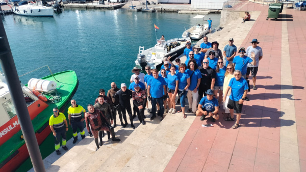 La III edició “Basuralesa” de PortCastelló rescata més de mitja tona d'abocaments del fons del mar