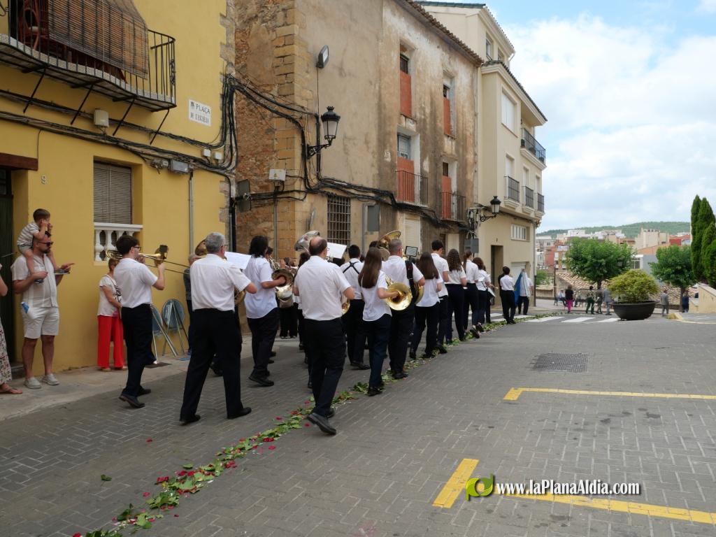 Concurrida Procesi�n del Corpus en Alcora