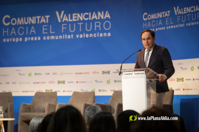 Pérez Llorca anuncia un paso más en la simplificación administrativa que permitirá agilizar las autorizaciones de Energía
