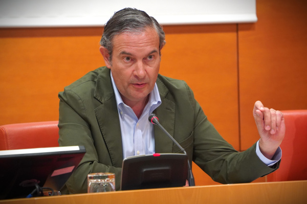Pastor defiende presupuestos para todos los valencianos frente al escenario de Madrid y critica la 'queja permanente' de PSPV y Compromís
