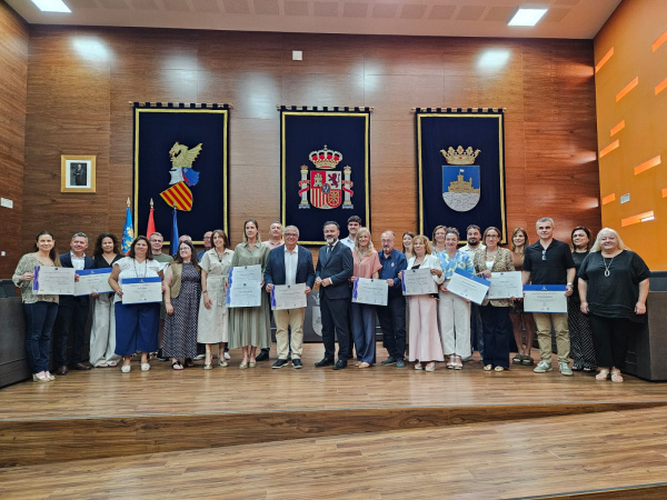 oropesa-del-mar-entrega-los-distintivos-sicted-a-empresas-y-servicios-reconocimiento-a-la-calidad-turistica