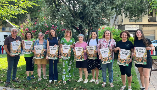 Raval al Carrer llenará la plaza Forn del Pla con la participación de 20 comercios locales