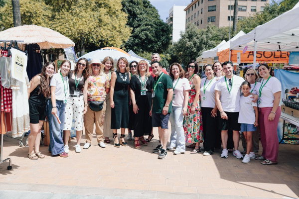 raval-al-carrer-dinamiza-castellon-con-20-comercios-y-la-visita-de-la-alcaldesa-bego-a-carrasco