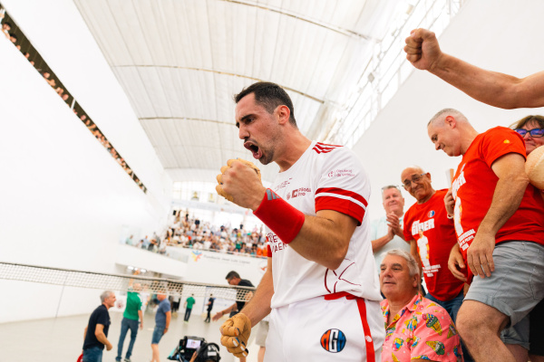 Marc Giner se corona campeón del segundo Individual de escala i corda frente a Salva Palau en Pelayo