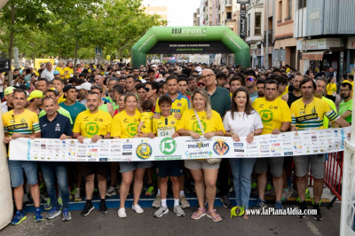 miles-de-seguidores-del-villarreal-cf-han-disfrutado-de-una-gran-jornada-solidaria-en-la-plaza-del-estadio-de-la-ceramica