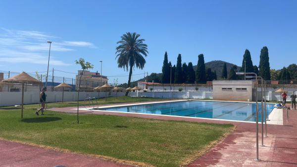 la-piscina-municipal-de-betxi-abre-una-nueva-temporada-con-cursos-acuaticos-y-servicio-de-cafeteria