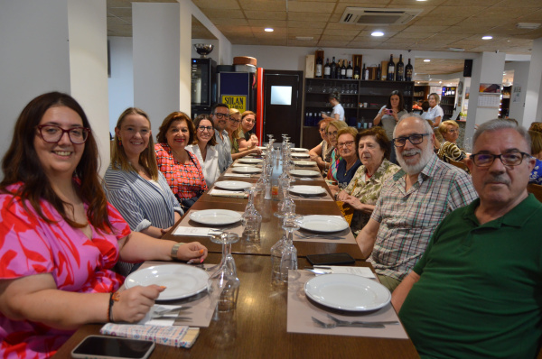 La Asociación de Amas de Casa de Vila-real clausura el curso 2025-2026 con eucaristía y comida de hermandad