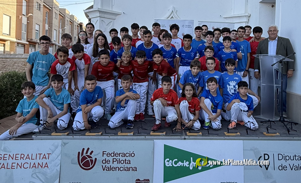 El Corte Inglés presenta las primeras finales del Autonòmic de galotxa en Montserrat