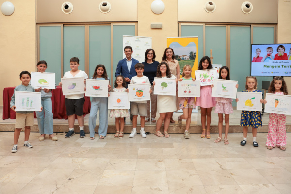 CODiNuCoVa y Valencia Sostenible premian a 12 escolares para ilustrar el calendario Mengem Territori 2026-2027