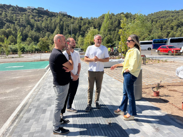 La Vall d'Uixó culmina la renaturalización del aparcamiento del Paratge de Sant Josep con la plantación de 90 árboles