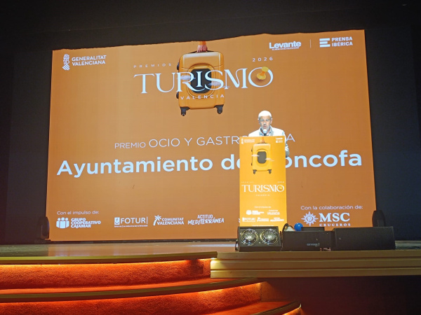 moncofa-distinguida-con-el-premio-turismo-de-ocio-y-gastronomia-de-levante-emv
