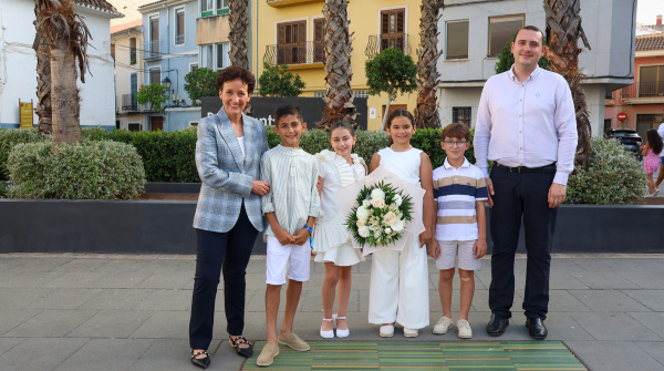 joana-compa-aibar-reina-infantil-de-la-fira-d-onda-2026