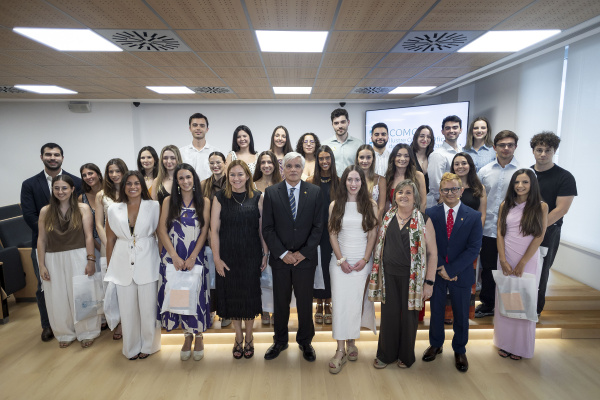 El COMCAS celebra el Día del Médico con homenaje a trayectoria y nuevas incorporaciones