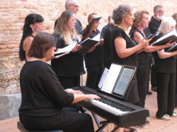 Intercanvi coral entre Castell� i Borriana al Jard� Arqueol�gic del Centre Municipal de Cultura La Merc� de Burriana