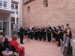 Intercanvi coral entre Castell� i Borriana al Jard� Arqueol�gic del Centre Municipal de Cultura La Merc� de Burriana