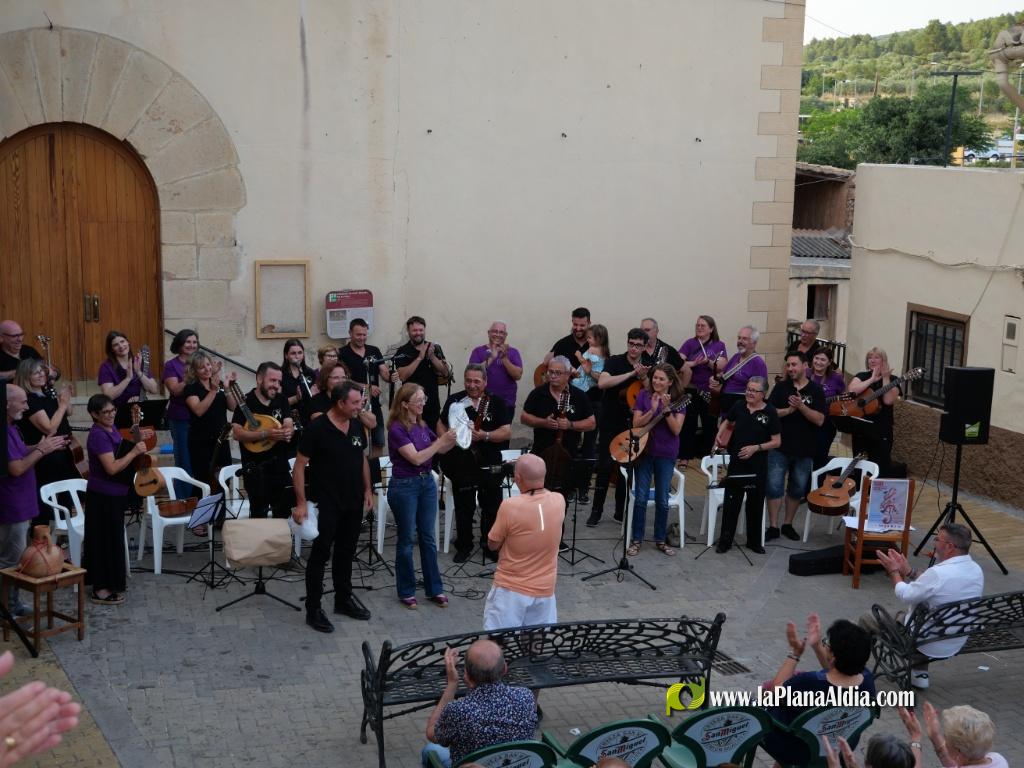 Encuentro de Rondallas en la Foya de l'Alcalat�n