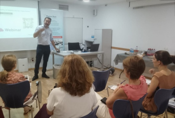 El CECOVA y Pharma Nord organizan una charla para desmontar mitos sobre la tiroides en Valencia