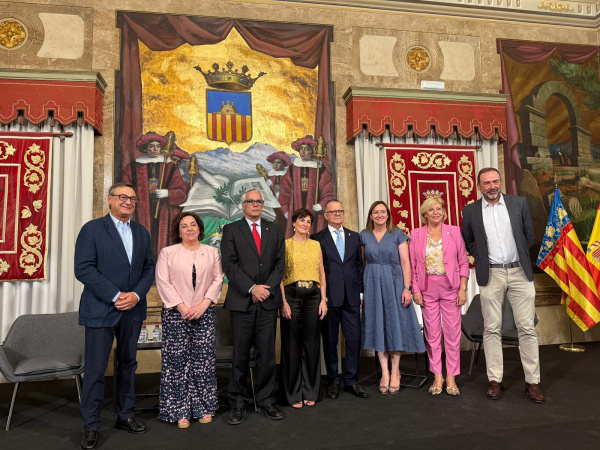 La Diputación de Castellón y el COMCAS entregan el Premio Doctor Enrique Boldó al doctor Guillermo Juan Ferrán